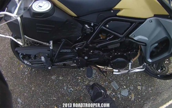 bmw_f800gsa_pegs Proper foot pegs – the rubber is removable…